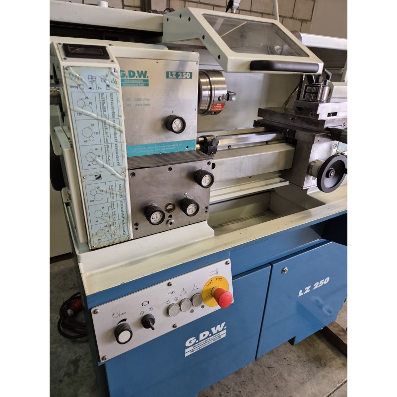 GDW LZ250 Drehmaschine / Drehbank GDW LZ250 Drehmaschine / Drehbank